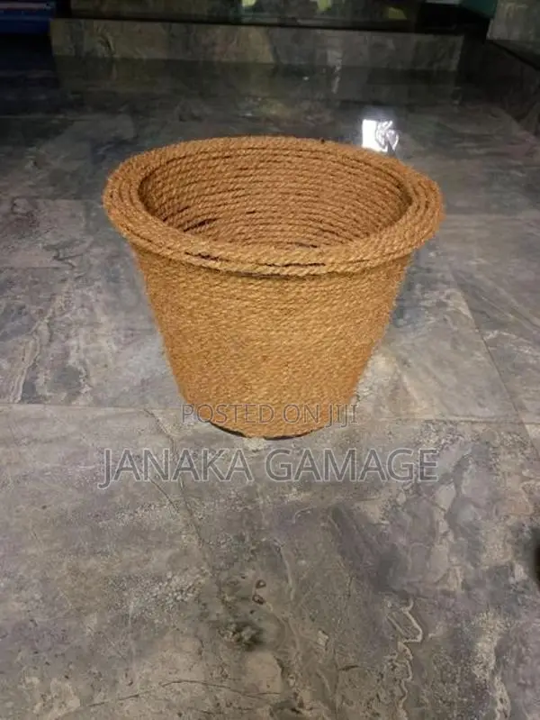 Flower pots