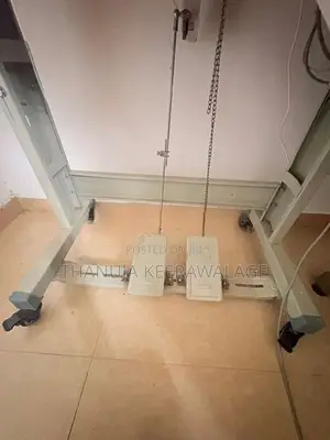 Siruba 5 Thread Overlock Sewing Machine