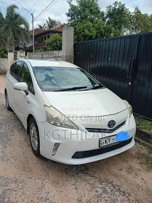 Toyota Prius 2012 Car (Used)