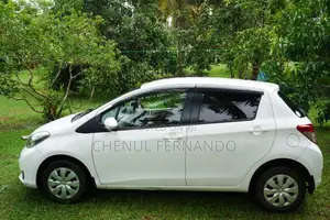 Toyota Vitz 2012 Car (Used)