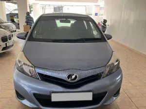 Toyota Vitz 2013 Car (Used)