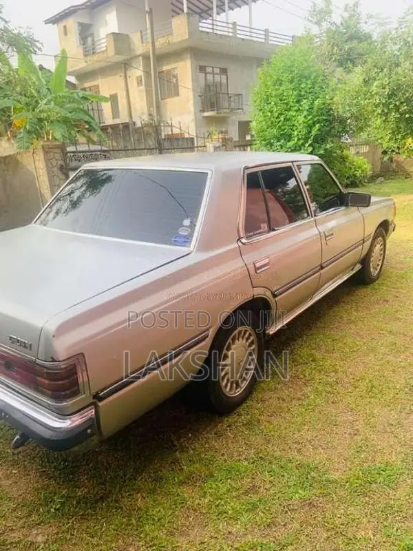 Toyota Crown 1983 Car (Used)