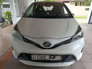 Toyota Vitz 2016 Car (Used)