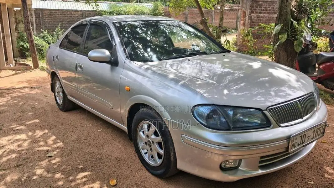 Nissan N16 2004 Car (Used)