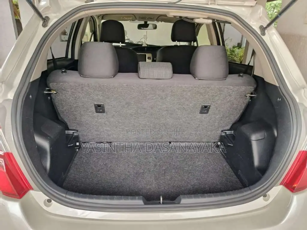 Toyota Vitz 2016 Car (Used)