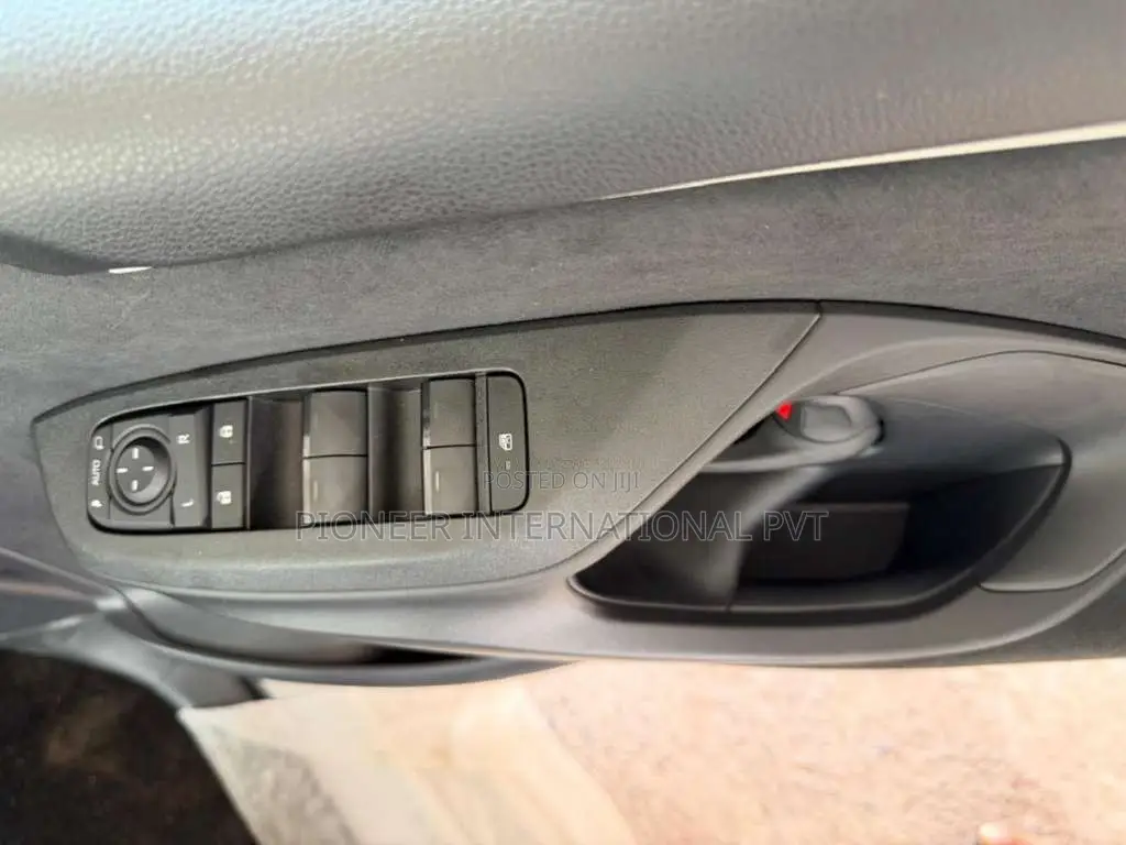 Toyota Yaris G LED BSM 2026 Car Brand New