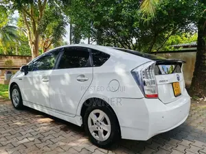 Toyota Prius 2010 Car (Used)