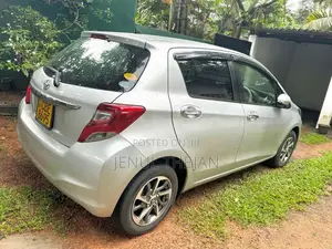 Toyota Vitz 2016 Car (Used)