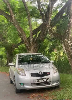 Toyota Vitz 2007 Car (Used)