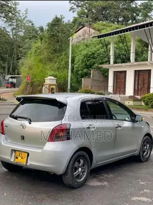 Toyota Vitz 2007 Car (Used)