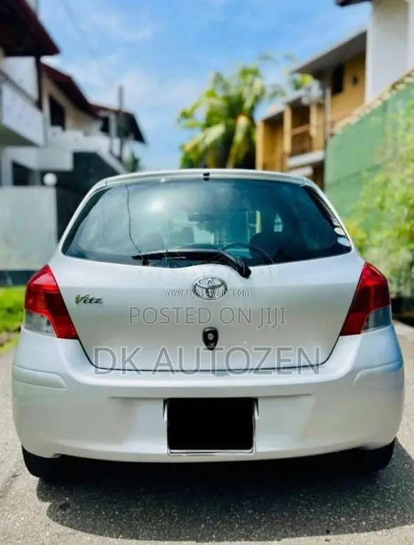Toyota Vitz 2008 Car (Used)