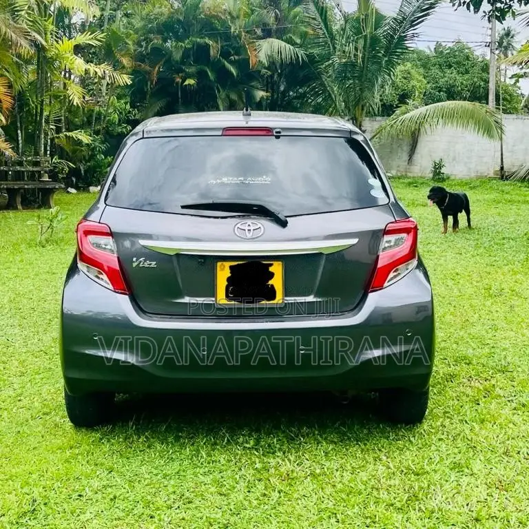 Toyota Vitz U Grade 2017 Car (Used)