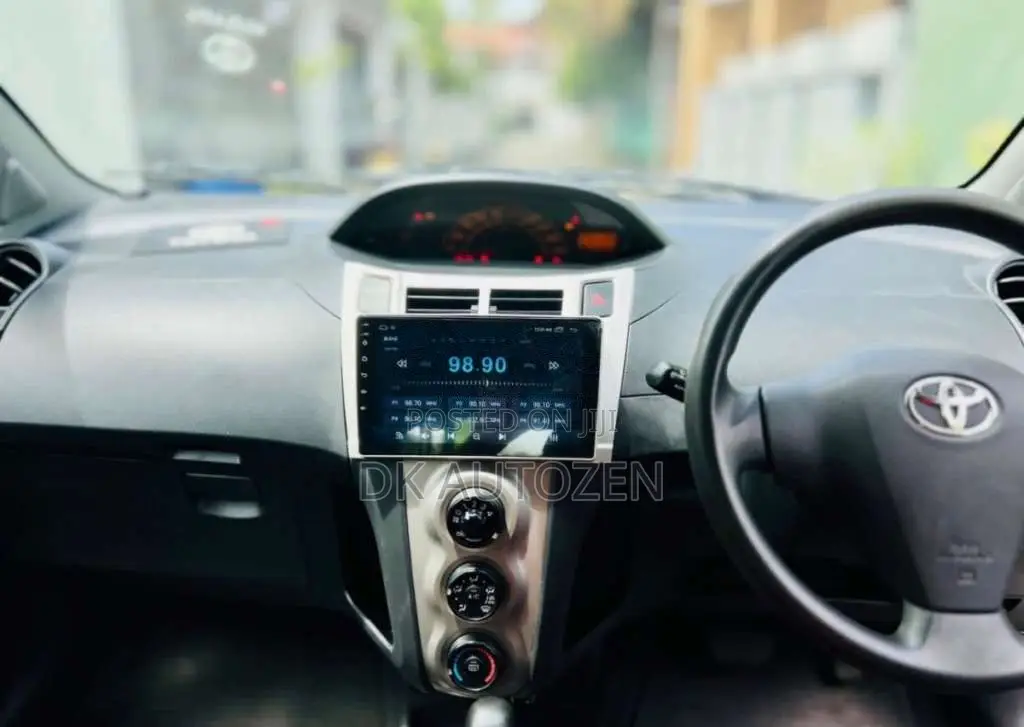 Toyota Vitz 2008 Car (Used)