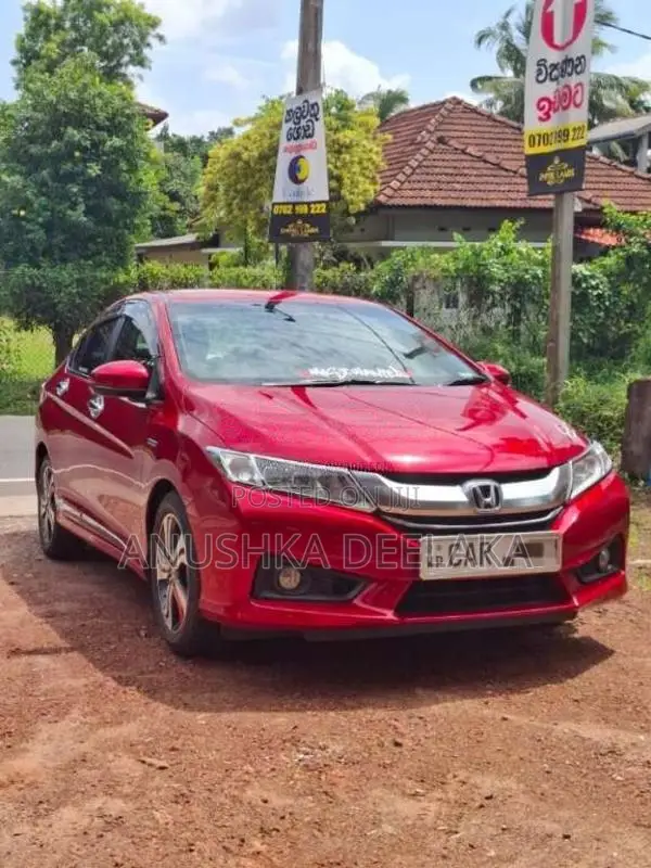 Honda Grace 2016 Car (Used)