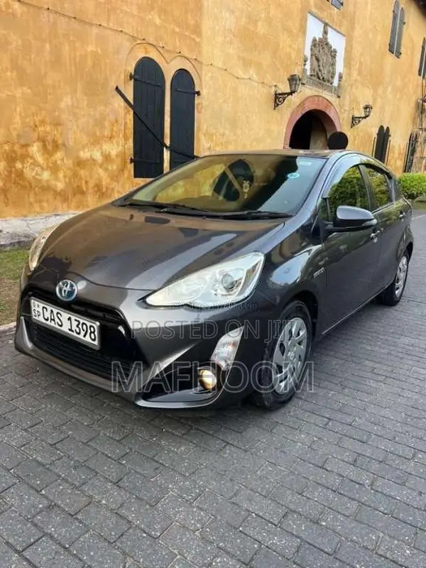 Toyota Aqua Urban Limited 2016 Car (Used)