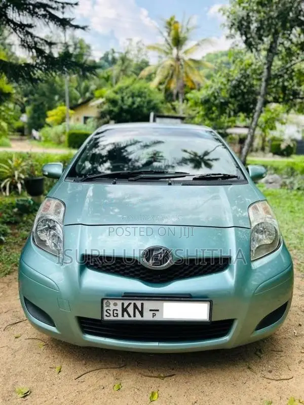 Toyota Vitz 2008 Car (Used)