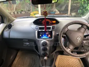 Toyota Vitz 2008 Car (Used)