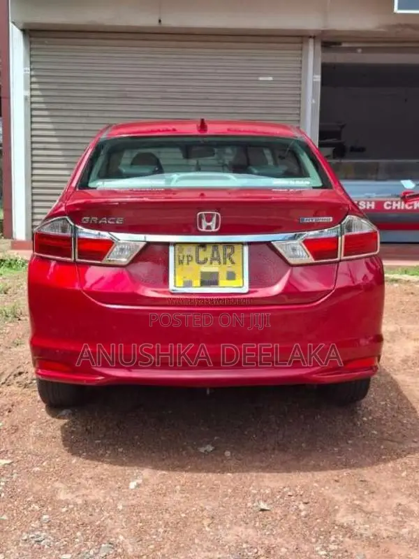 Honda Grace 2016 Car (Used)