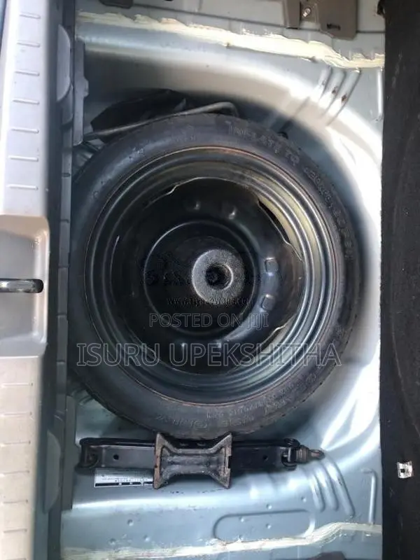 Toyota Vitz 2008 Car (Used)