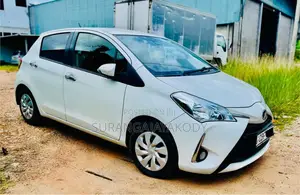 Toyota Vitz 2018 Car (Used)