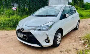 Toyota Vitz 2018 Car (Used)