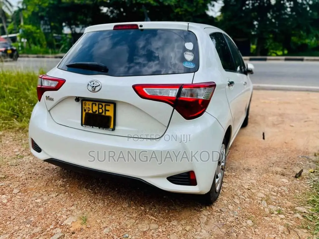 Toyota Vitz 2018 Car (Used)