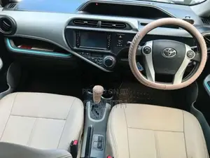 Toyota Aqua 2012 Car (Used)
