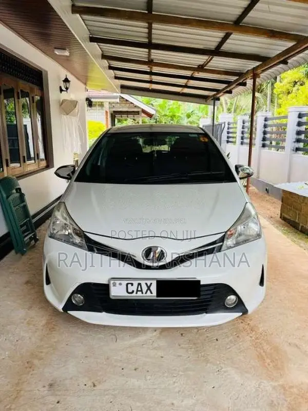Toyota Vitz JEWELA 2015 Car (Used)