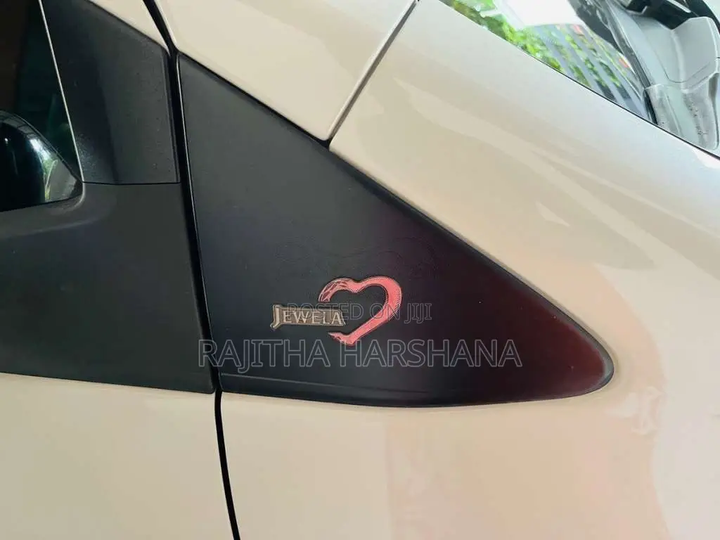 Toyota Vitz JEWELA 2015 Car (Used)