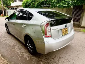 Toyota Prius 2012 Car (Used)