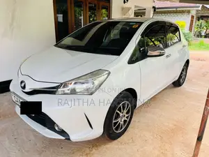 Toyota Vitz JEWELA 2015 Car (Used)