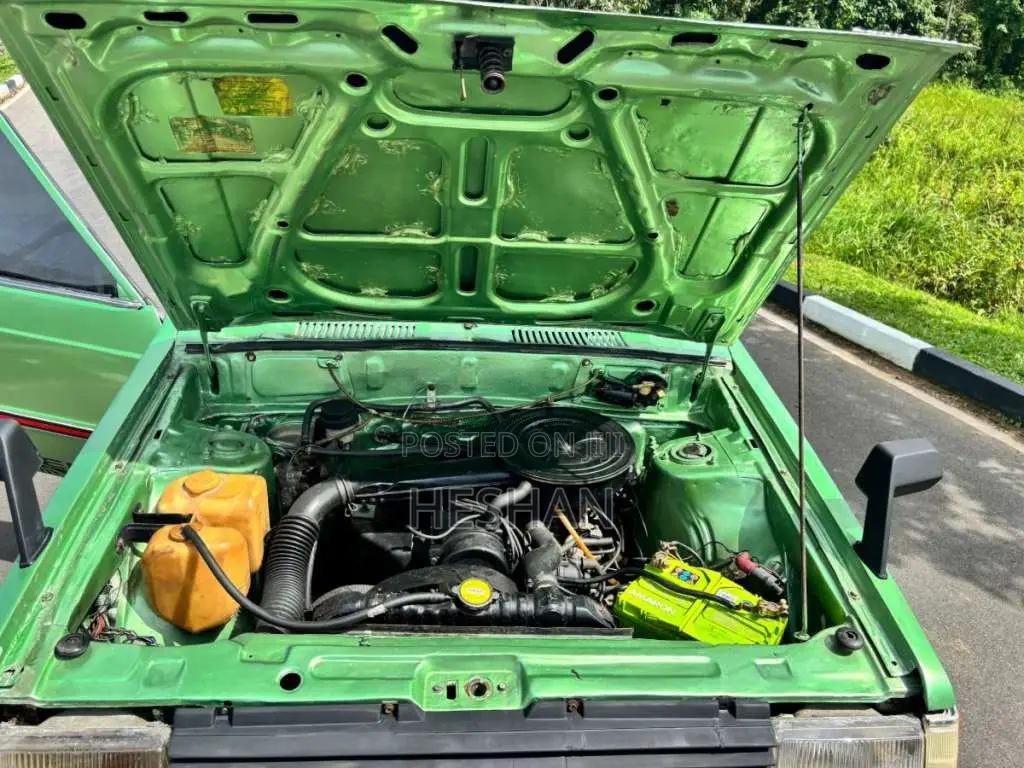 Mitsubishi Lancer Box 1980 Car (Used)