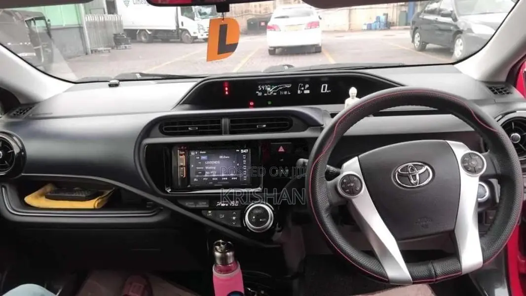 Toyota Aqua 2015 Car (Used)