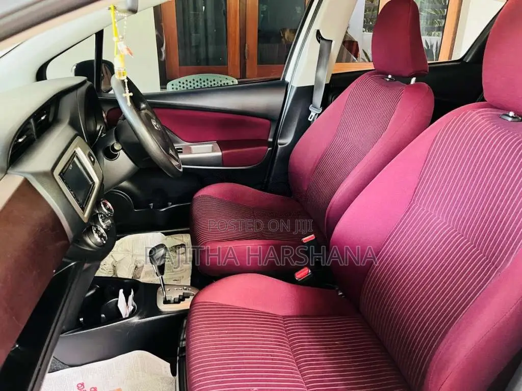 Toyota Vitz JEWELA 2015 Car (Used)
