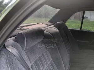 Toyota Crown 1992 Car (Used)