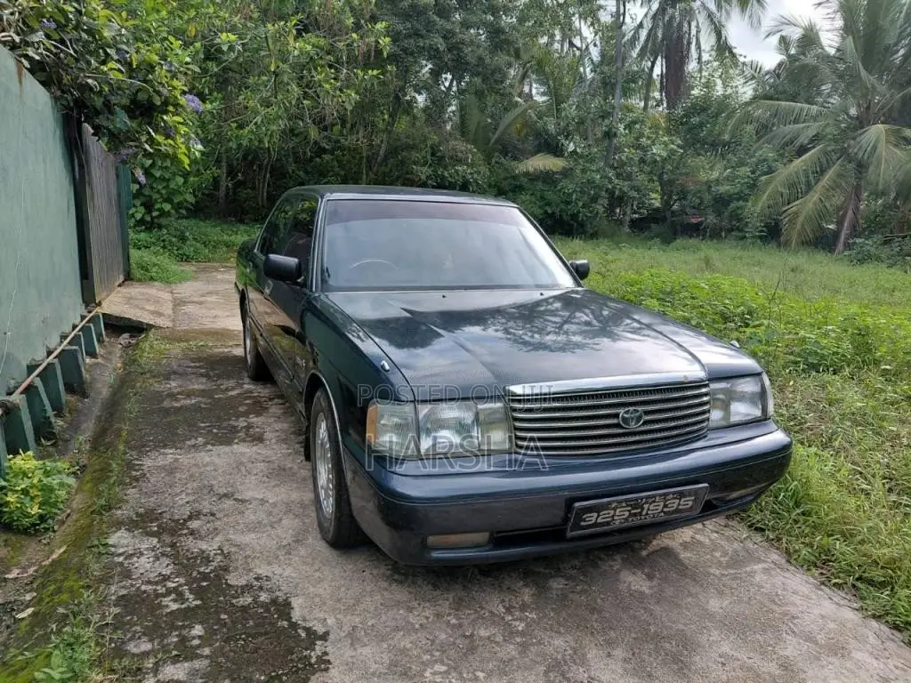 Toyota Crown 1992 Car (Used)