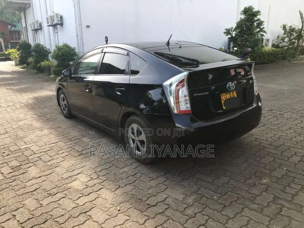 Toyota Prius 2013 Car (Used)