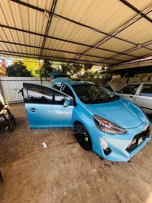 Toyota Aqua 2012 Car (Used)
