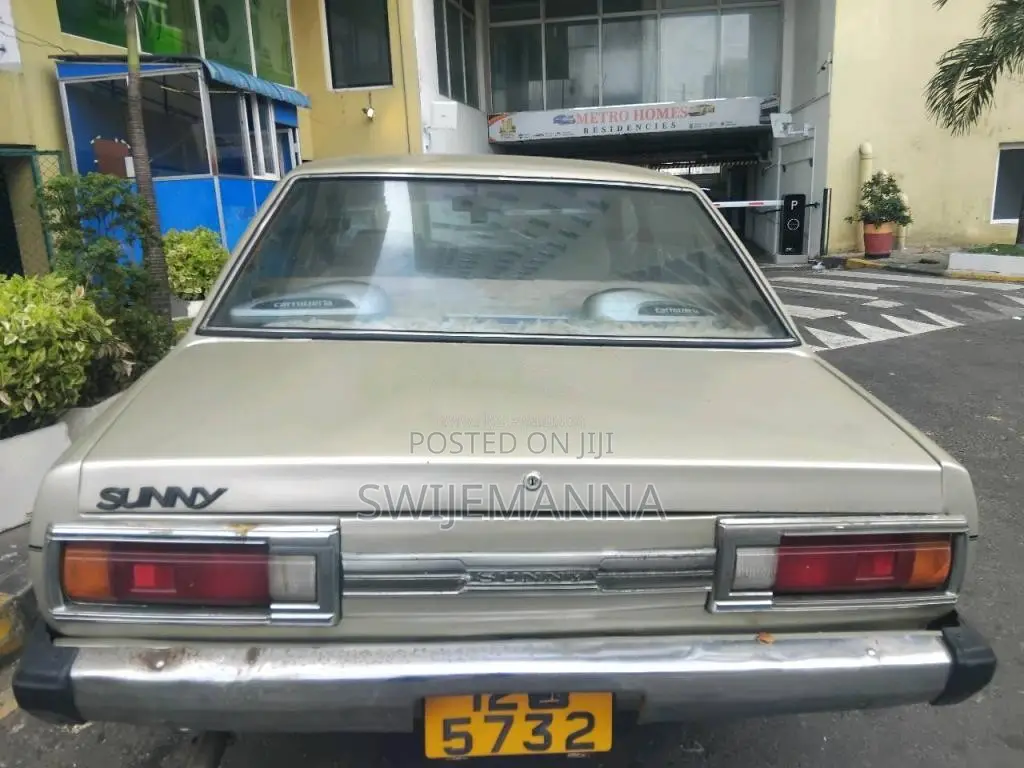 Mitsubishi Lancer Box 1980 Car (Used)
