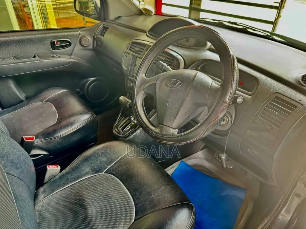 Hyundai Matrix 2004 Car (Used)