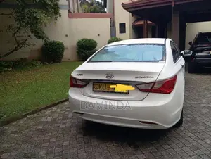 Hyundai Sonata 2012 Car (Used)