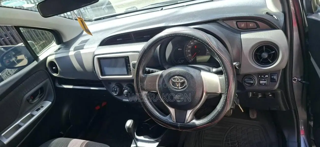 Toyota Vitz Safety Edition 2016 Car (Used)
