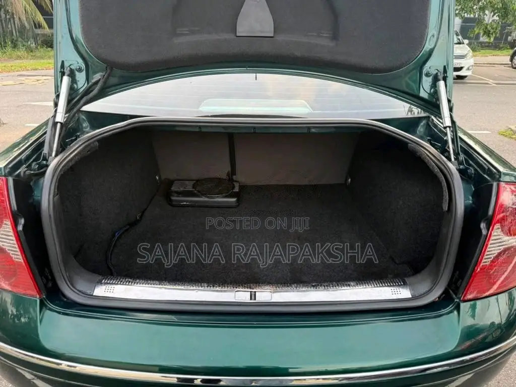 Volkswagen Passat 2002 Car (Used)