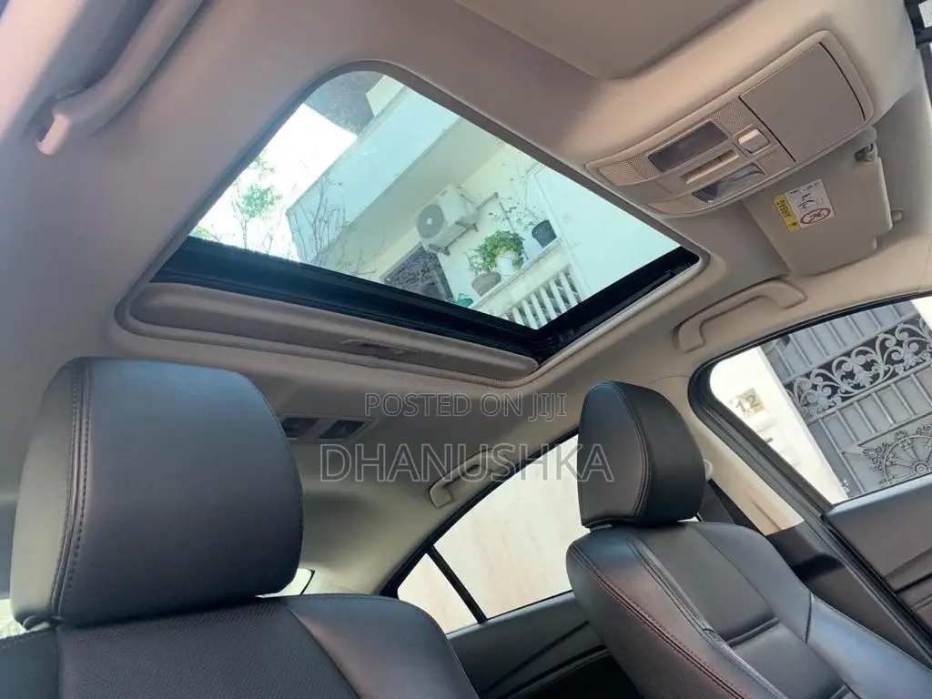 Mazda Axela 2014 Car (Used)