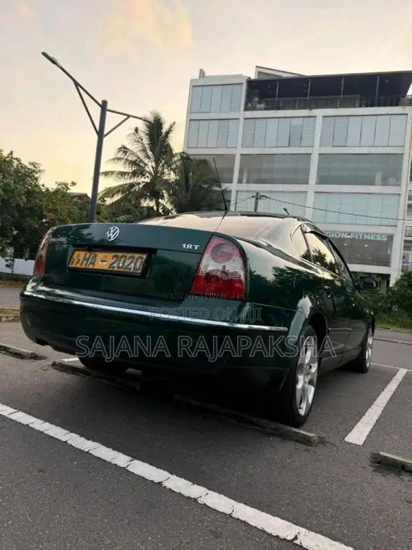 Volkswagen Passat 2002 Car (Used)