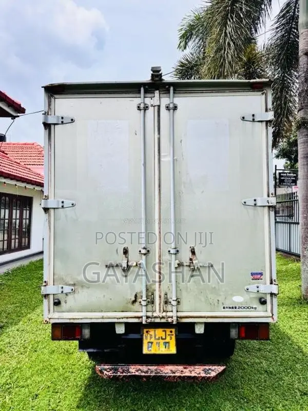 Isuzu ELF 2006 Car (Used)