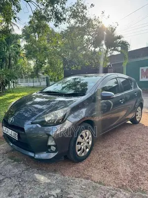 Toyota Aqua G Grade 2013 Car (Used)