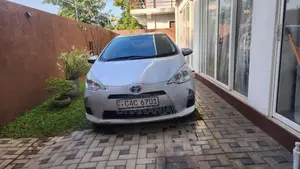 Toyota Aqua 2013 Car (Used)