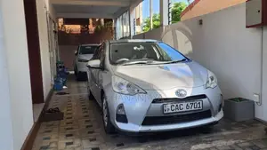 Toyota Aqua 2013 Car (Used)