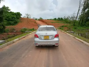 Toyota Belta 2009 Car (Used)